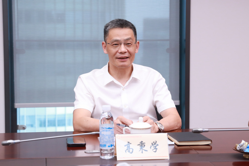 175879149093637793I0.jpg 省國貿(mào)集團黨委書記、董事長高秉學(xué)蒞臨公司調(diào)研指導(dǎo) 高秉學(xué).jpg